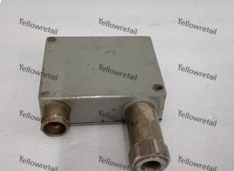 PRESSURE TRANSMITTER 8202