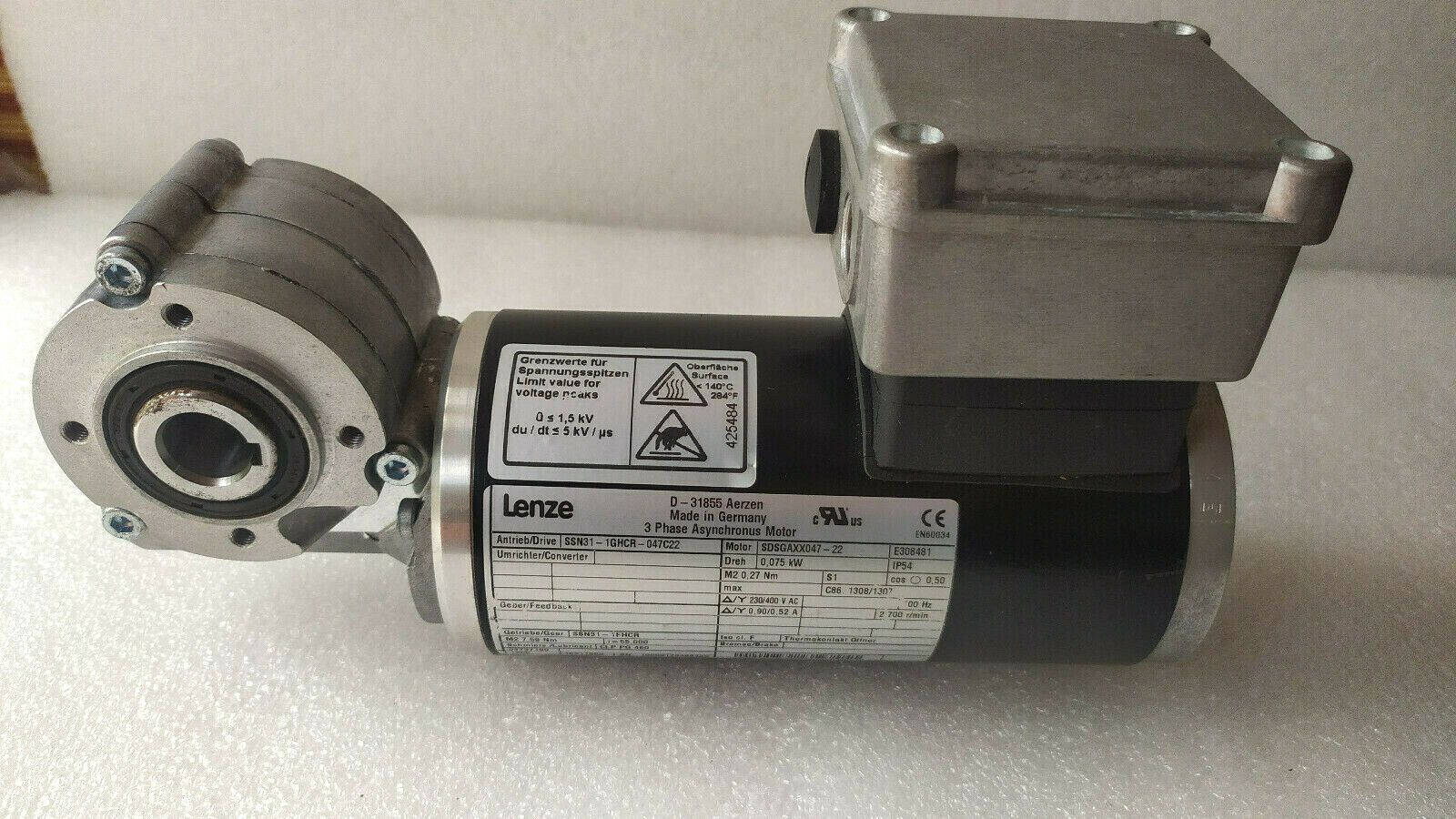 LENZE SSN31-1GHCR-047C22 3 PHASE ASYNCHRONUS MOTOR SSN31 LENZE SSN31-1GHCR-047C22 3 PHASE ASYNCHRONUS MOTOR SSN31